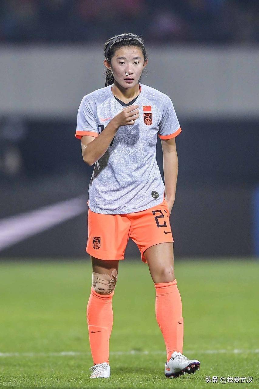 中国女足备战大赛，瞄准冠军
