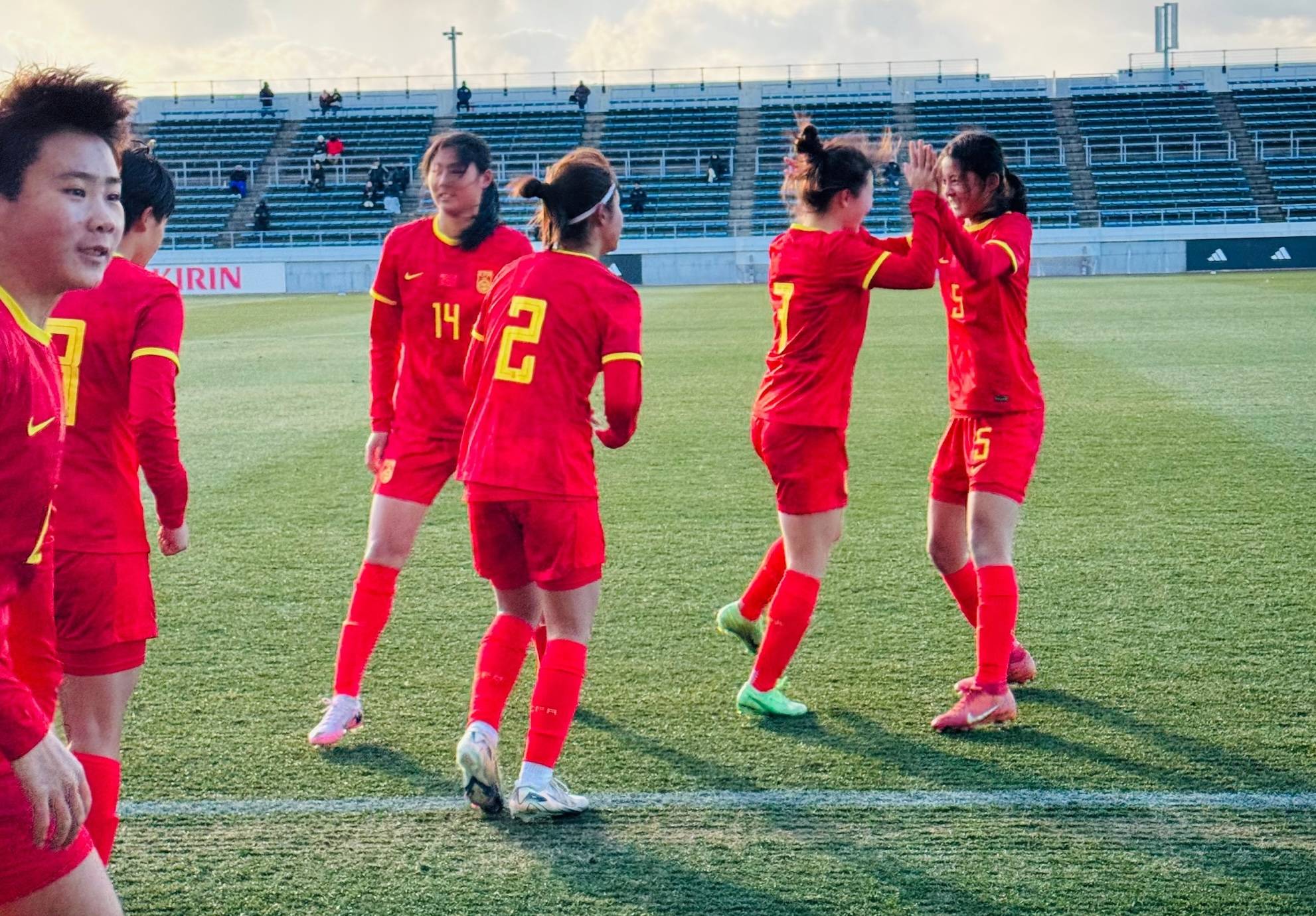 中国女足备战大赛，瞄准冠军