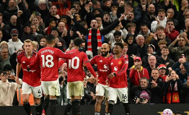 曼联连续两年在欧冠赛场狂胜对手