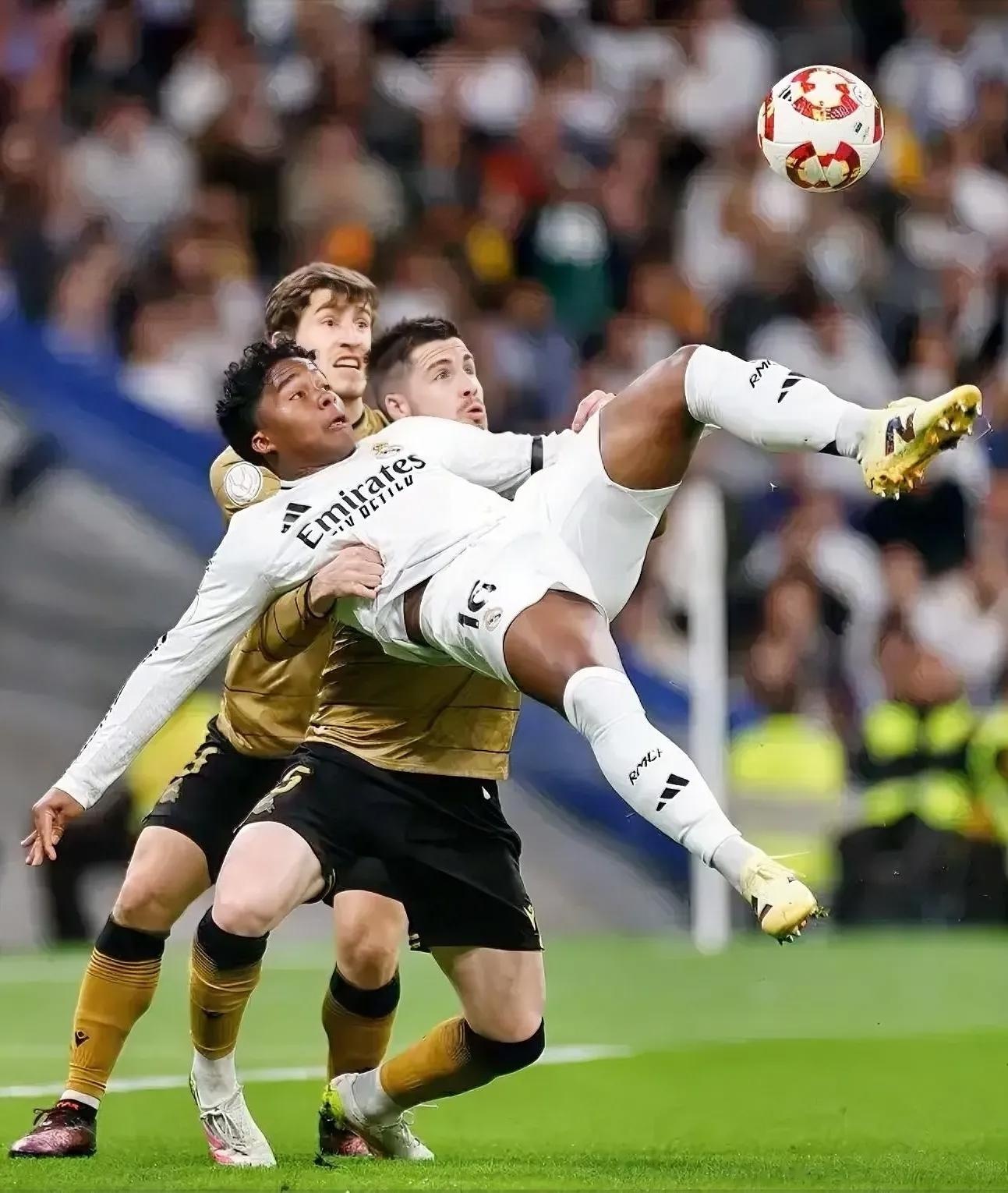 马德里竞技大胜,皇家社会低迷连败 马德里竞技大胜,皇家社会低迷连败