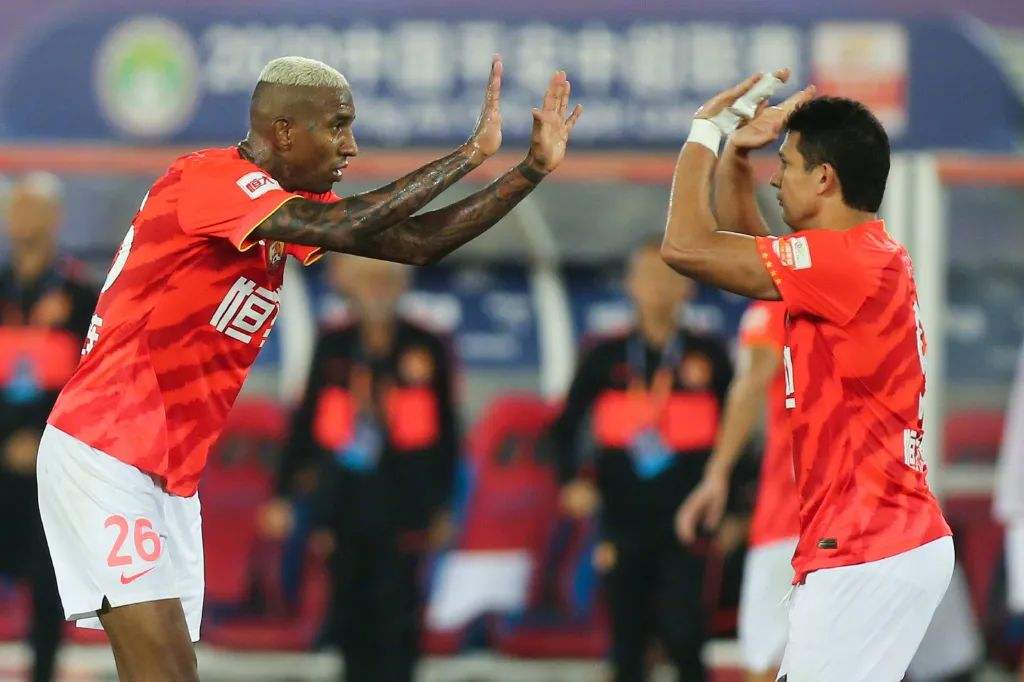 关于广州富力队员连续传球,打破僵局的信息 关于广州富力队员连续传球,打破僵局的信息